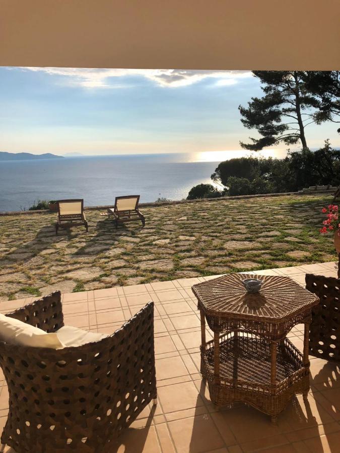 Bed and Breakfast Stella D'Argento Порто-Санто-Стефано Екстер'єр фото